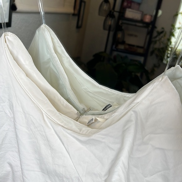 HOUSE OF CB 'Nahla' White Bow Mini Skirt NWOT - Picture 11 of 14